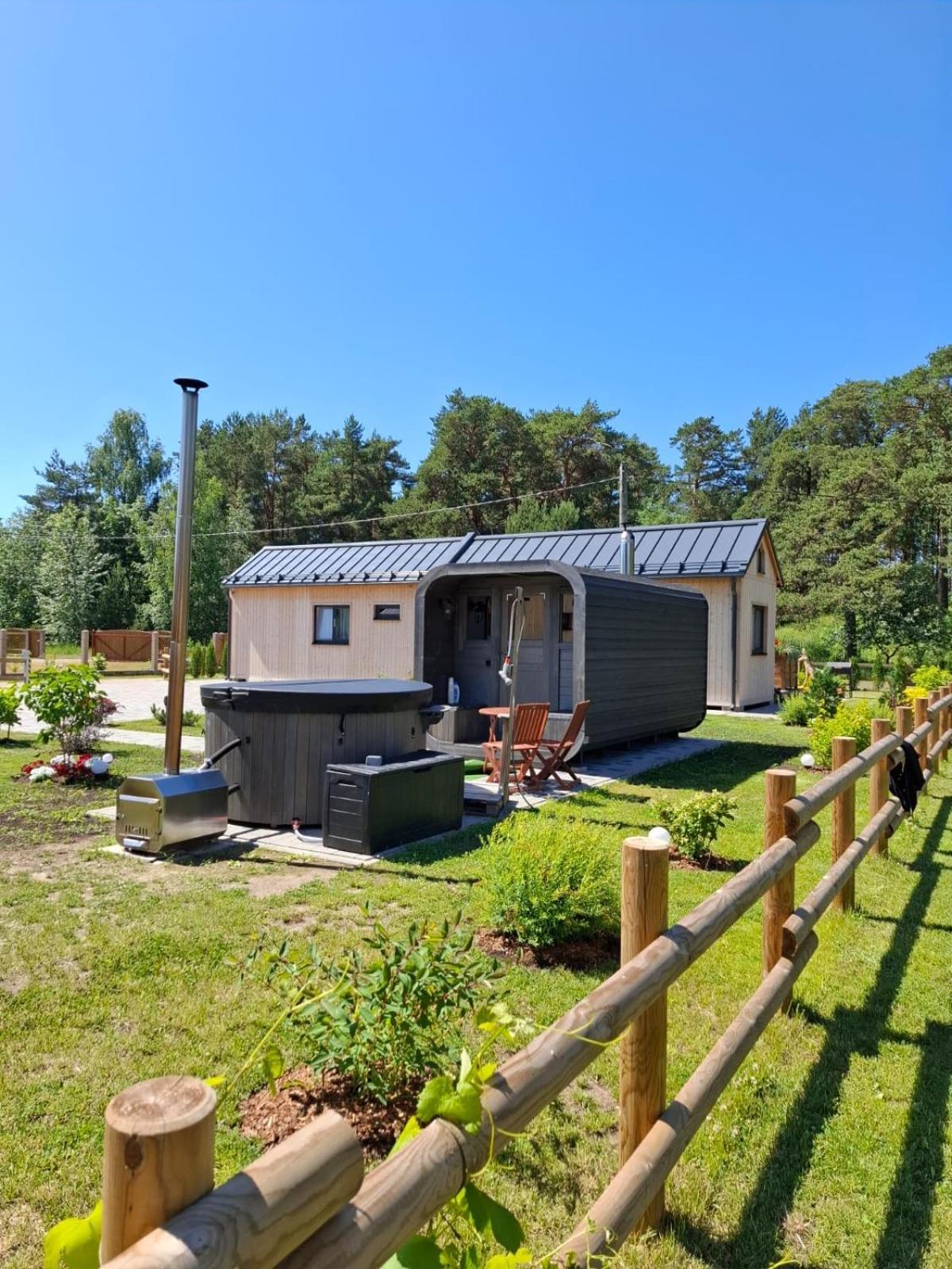 Juras Dzintars Villa Ainaži Exteriör bild